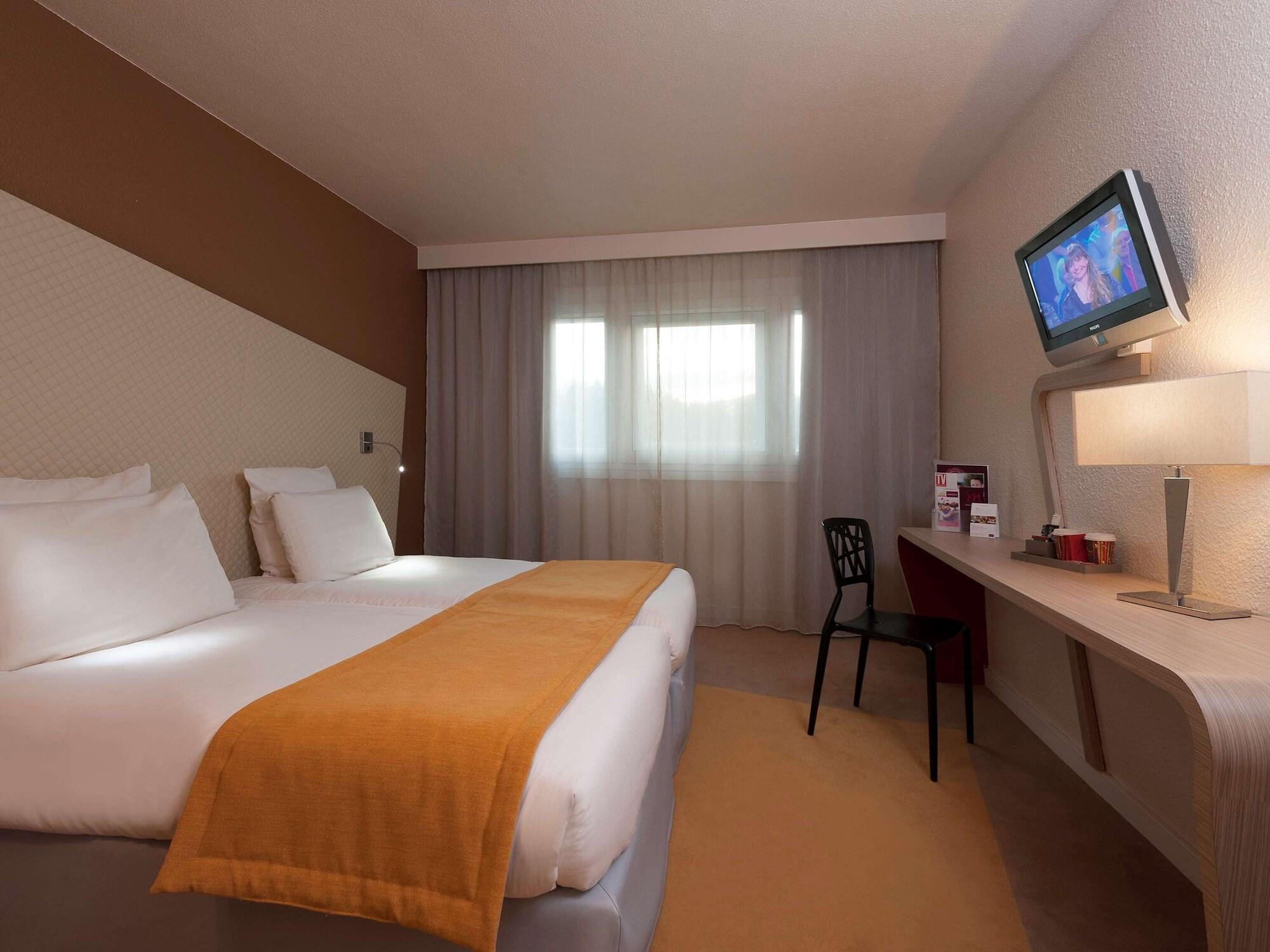 Mercure Paris Le Bourget Aeroport Le Blanc-Mesnil Esterno foto