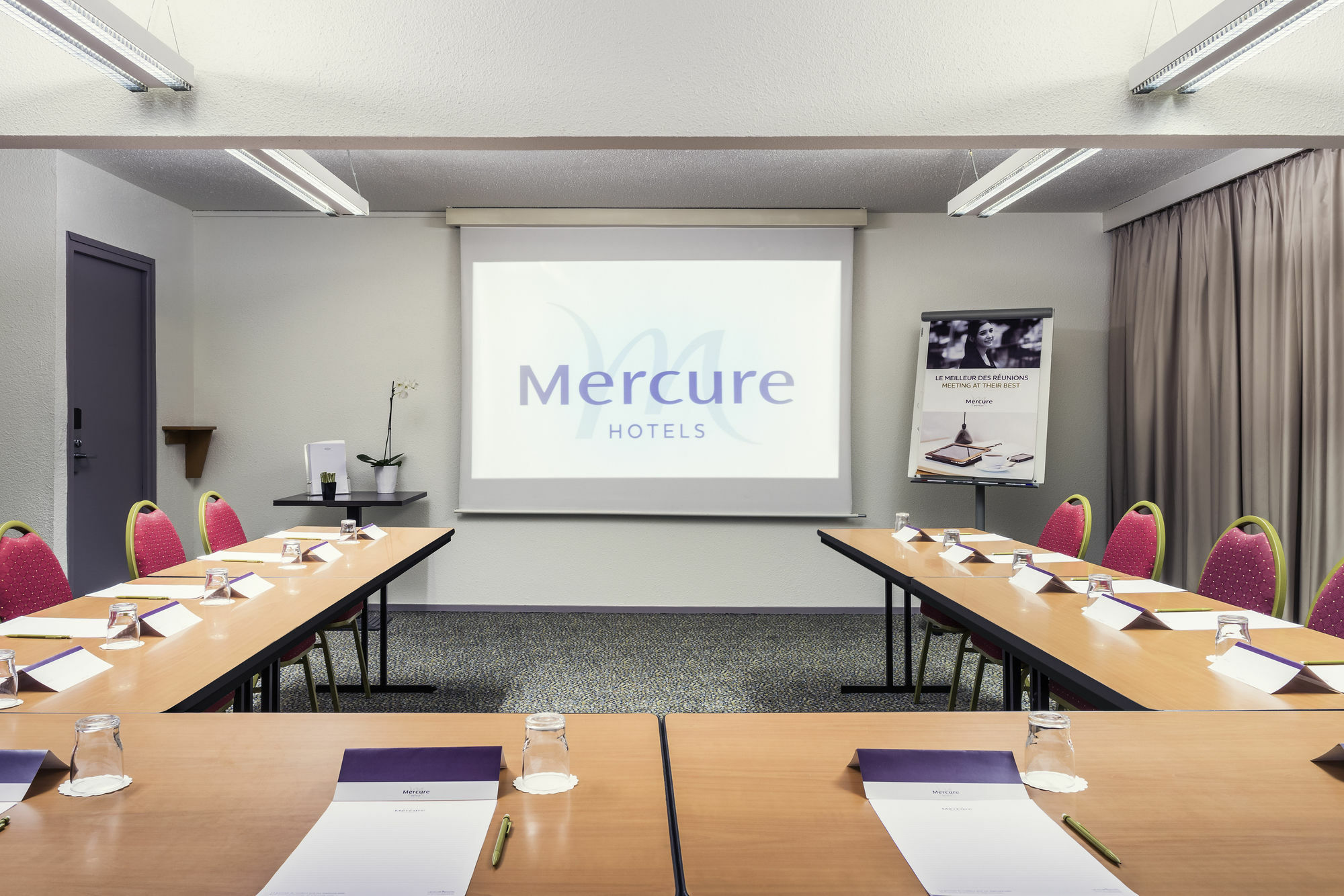 Mercure Paris Le Bourget Aeroport Le Blanc-Mesnil Esterno foto